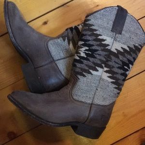 Frye Billy Blanket Boots